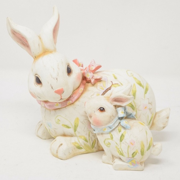 Hand Painted Figurine Baby Bunny with Mama Rabbit Wood Carved Roman Inc - Picture 10 of 10